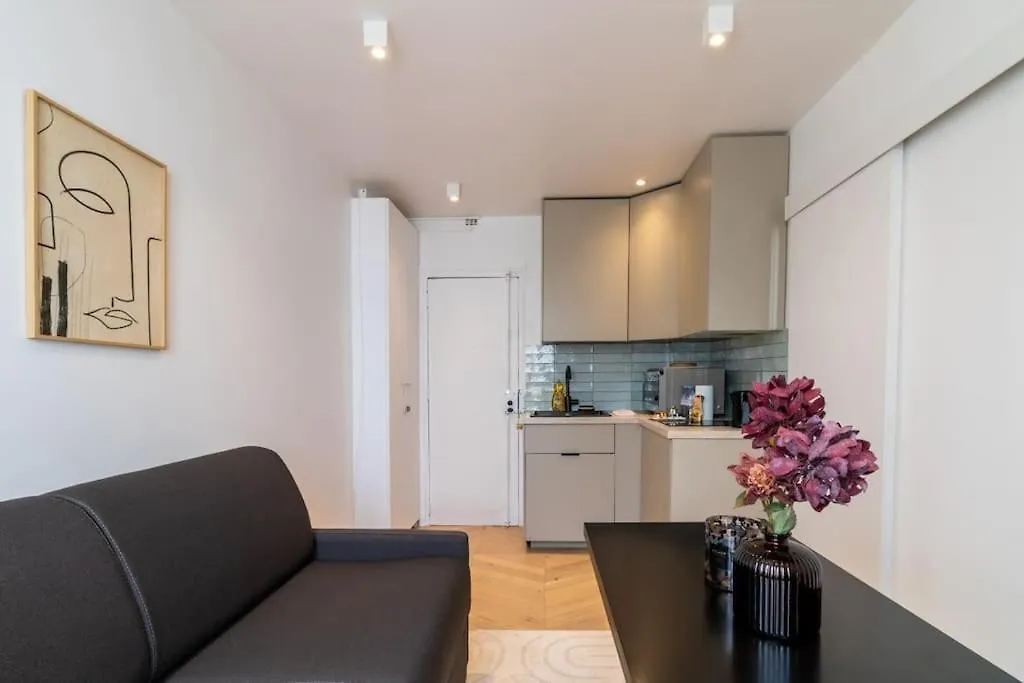 Cozy Modern-Paris7-Tour Eiffel-Champs De Mars Apartment